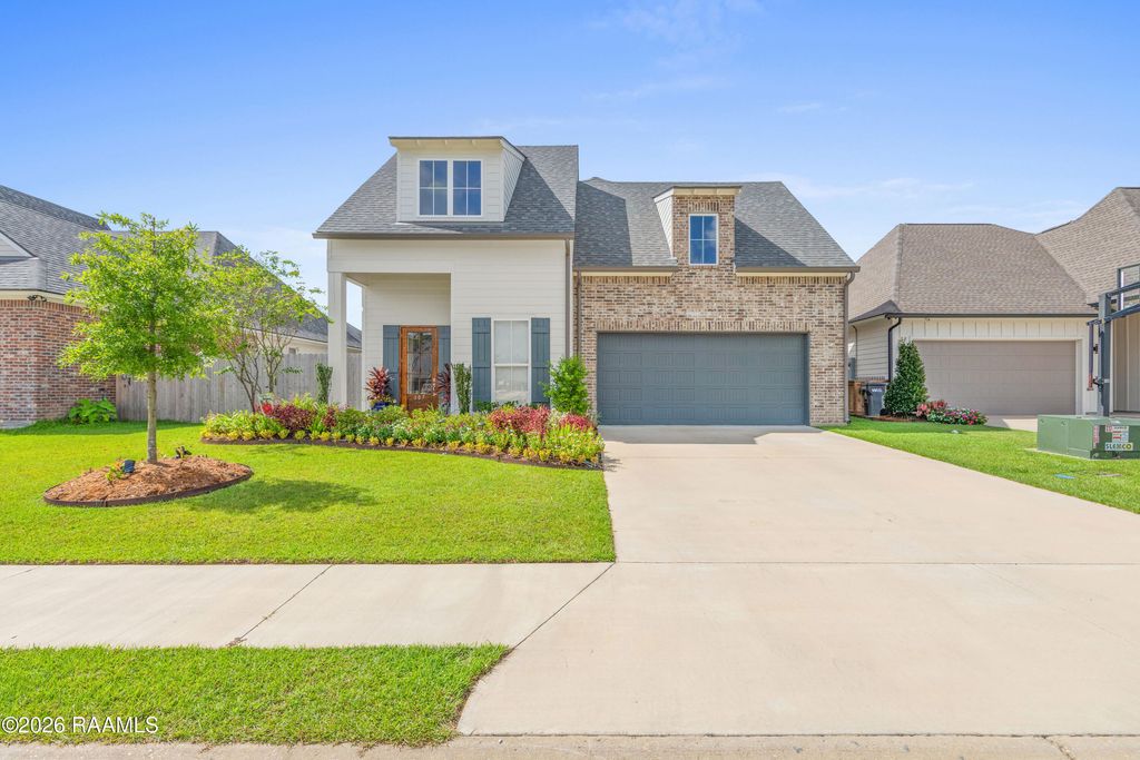307 Queenstown Avenue, Youngsville, LA 70592