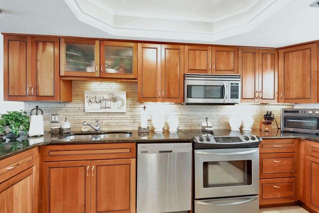 1510 1ST AVENUE W 402, Bradenton, FL 34205