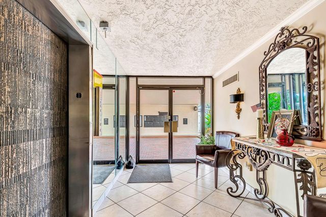 1510 1ST AVENUE W 402, Bradenton, FL 34205