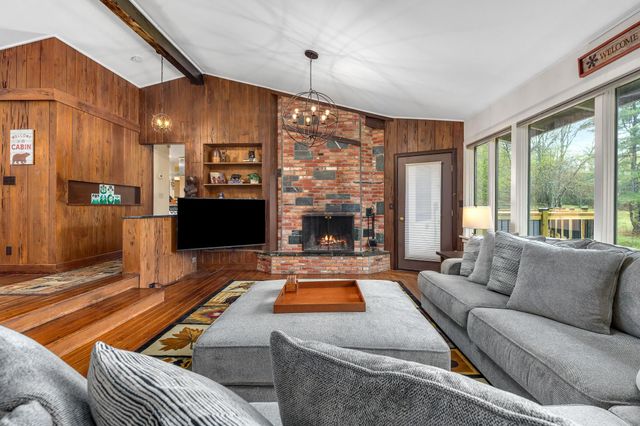 192 Cream Hill Road, Mendon, VT 05701