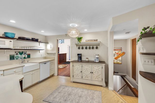 192 Cream Hill Road, Mendon, VT 05701