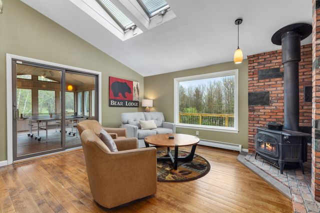 192 Cream Hill Road, Mendon, VT 05701