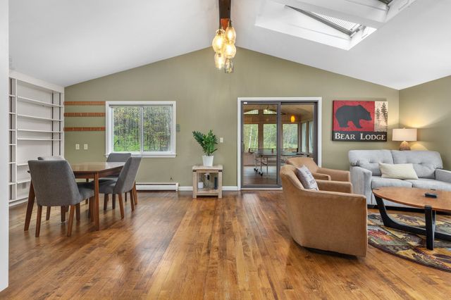 192 Cream Hill Road, Mendon, VT 05701