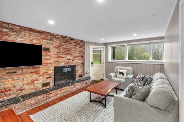 192 Cream Hill Road, Mendon, VT 05701