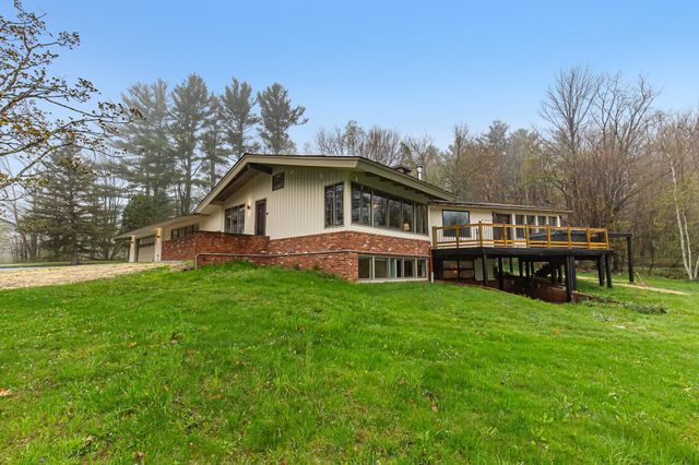 192 Cream Hill Road, Mendon, VT 05701