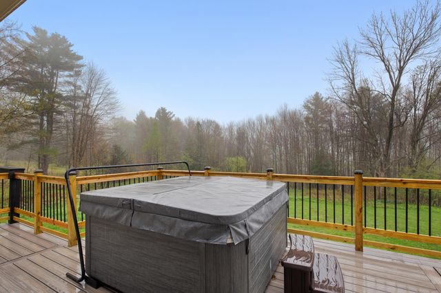 192 Cream Hill Road, Mendon, VT 05701