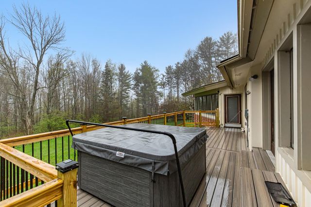 192 Cream Hill Road, Mendon, VT 05701