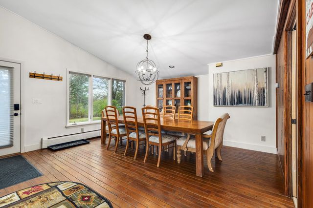 192 Cream Hill Road, Mendon, VT 05701