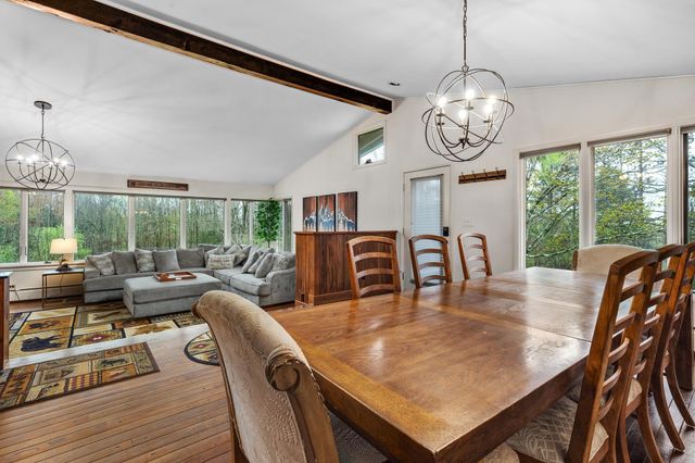 192 Cream Hill Road, Mendon, VT 05701