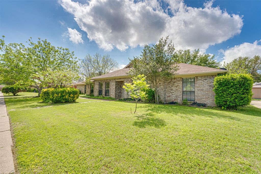 3410 Conlin Drive, Rowlett, TX 75088