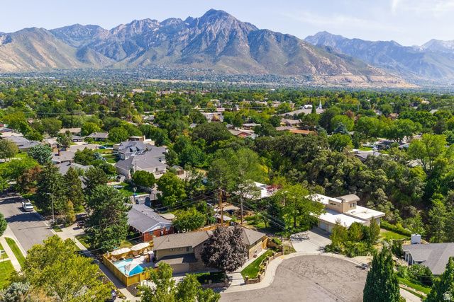 3711 S LE CORBUSIER CIR, Millcreek, UT 84106