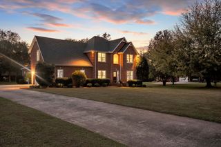 101 Westmeade Dr, Winchester, TN 37398