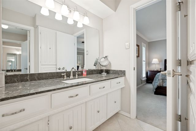 8009 Abramshire Avenue, Dallas, TX 75231
