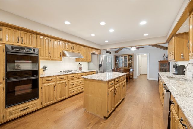 8009 Abramshire Avenue, Dallas, TX 75231
