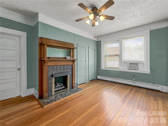 577 Haywood Road, Asheville, NC 28806