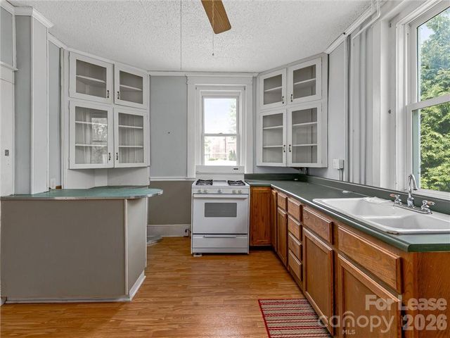 577 Haywood Road, Asheville, NC 28806