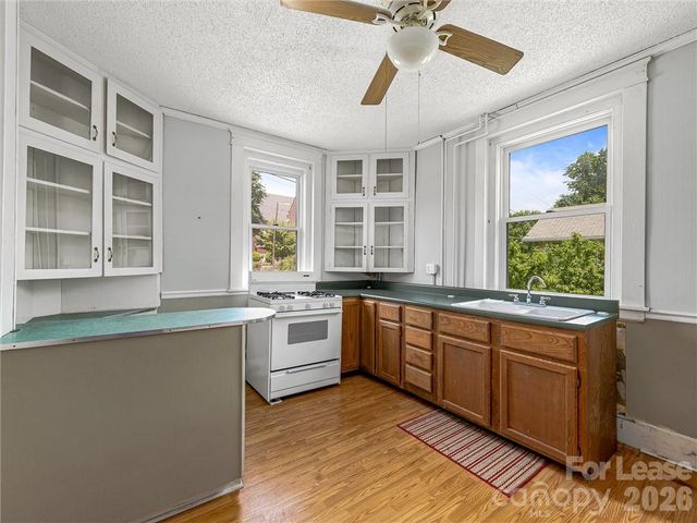 577 Haywood Road, Asheville, NC 28806