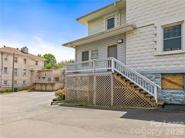 577 Haywood Road, Asheville, NC 28806
