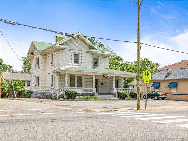 577 Haywood Road, Asheville, NC 28806