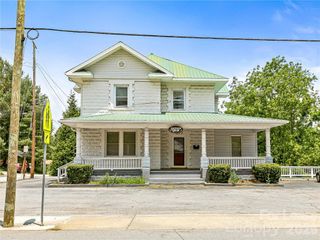 577 Haywood Road, Asheville, NC 28806