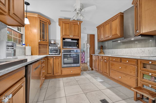 8942 Briarclift Road, Indianapolis, IN 46256