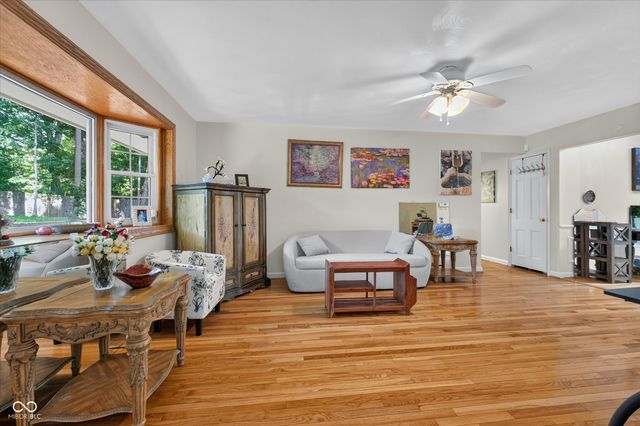 8942 Briarclift Road, Indianapolis, IN 46256