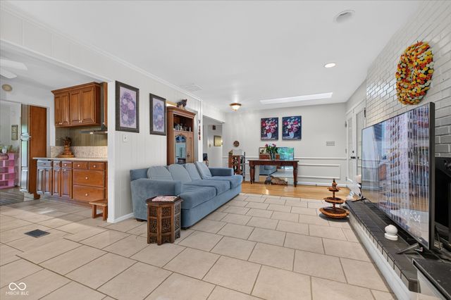 8942 Briarclift Road, Indianapolis, IN 46256