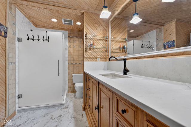 8942 Briarclift Road, Indianapolis, IN 46256
