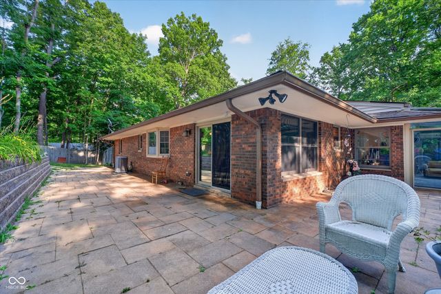 8942 Briarclift Road, Indianapolis, IN 46256