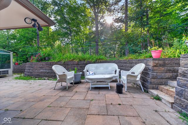 8942 Briarclift Road, Indianapolis, IN 46256
