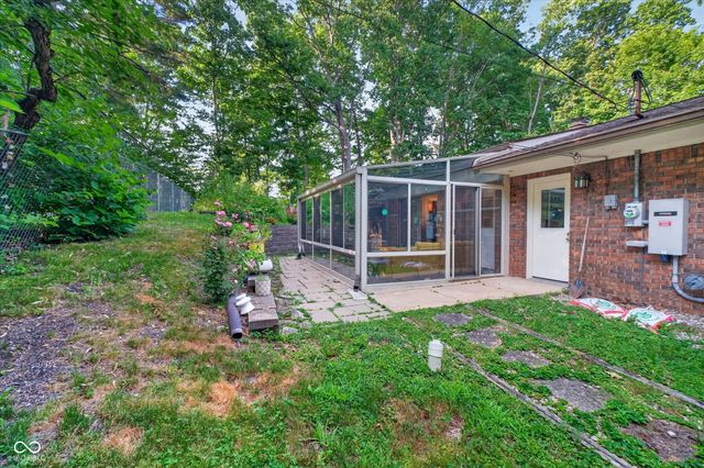 8942 Briarclift Road, Indianapolis, IN 46256