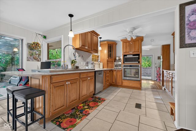 8942 Briarclift Road, Indianapolis, IN 46256