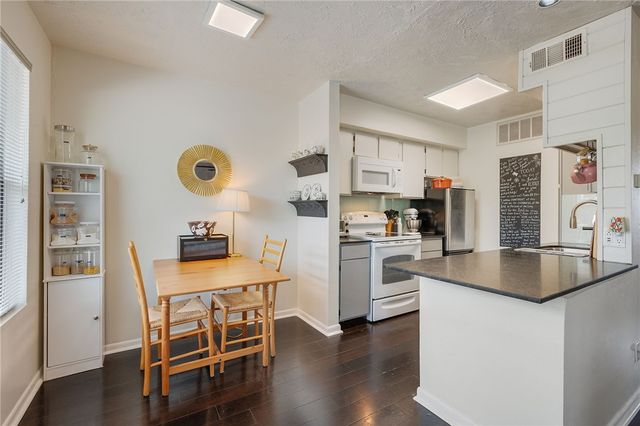 4441 Old College 6203, Bryan, TX 77801