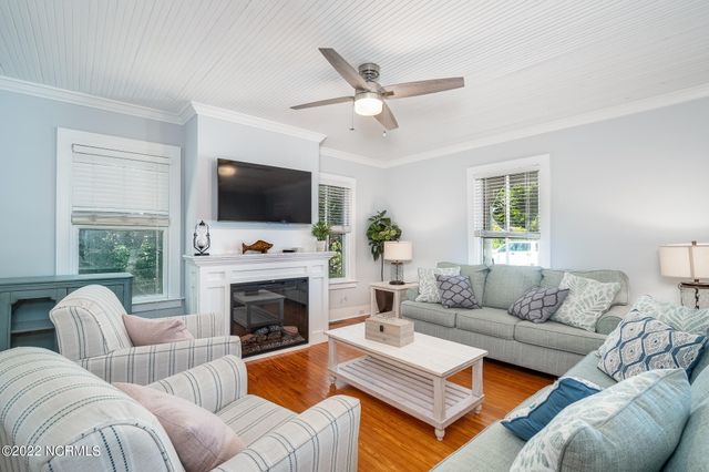 212 Broad Street, Beaufort, NC 28516