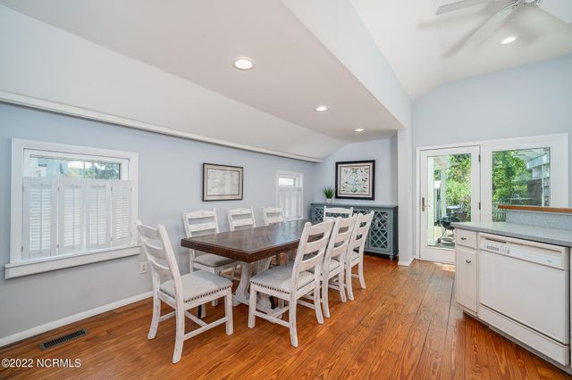 212 Broad Street, Beaufort, NC 28516