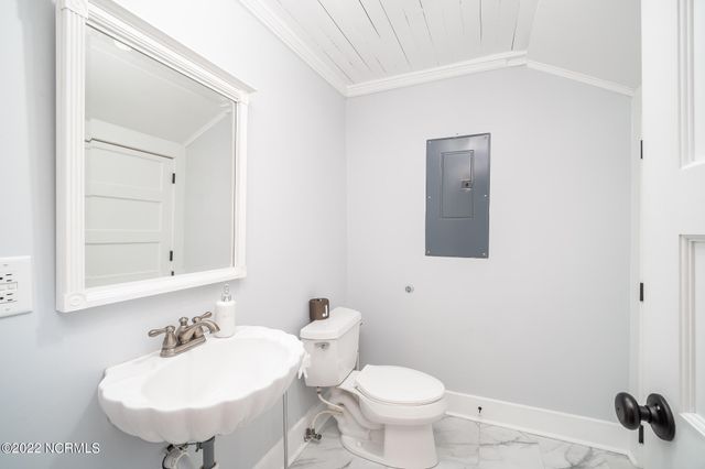 212 Broad Street, Beaufort, NC 28516