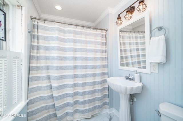 212 Broad Street, Beaufort, NC 28516