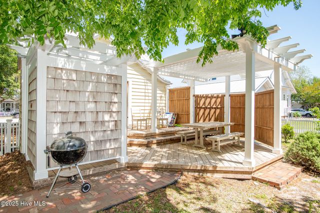 212 Broad Street, Beaufort, NC 28516