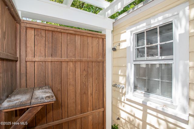 212 Broad Street, Beaufort, NC 28516