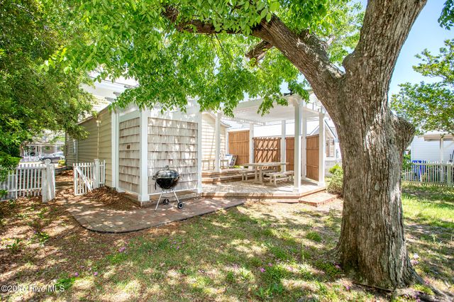 212 Broad Street, Beaufort, NC 28516