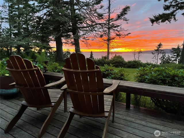 610 Maple Heights Road, Camano Island, WA 98282