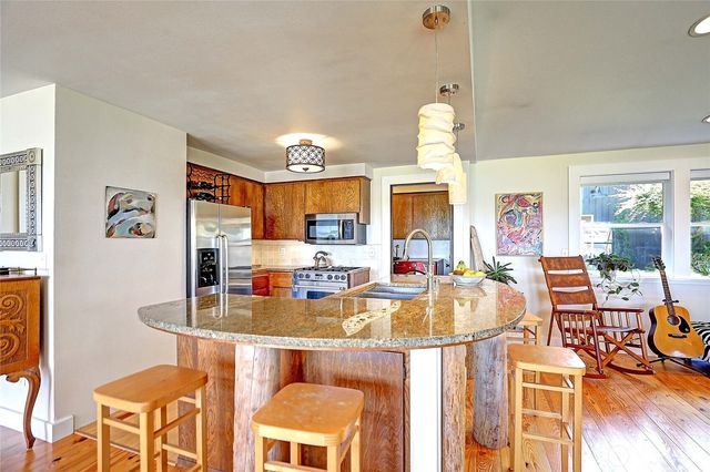 610 Maple Heights Road, Camano Island, WA 98282