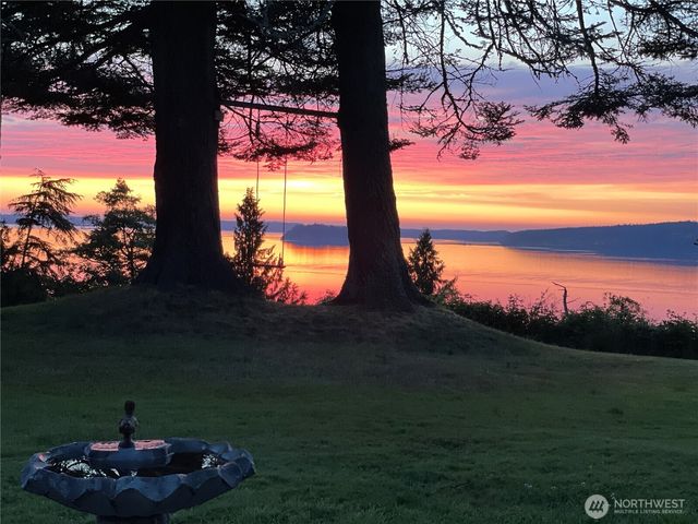610 Maple Heights Road, Camano Island, WA 98282