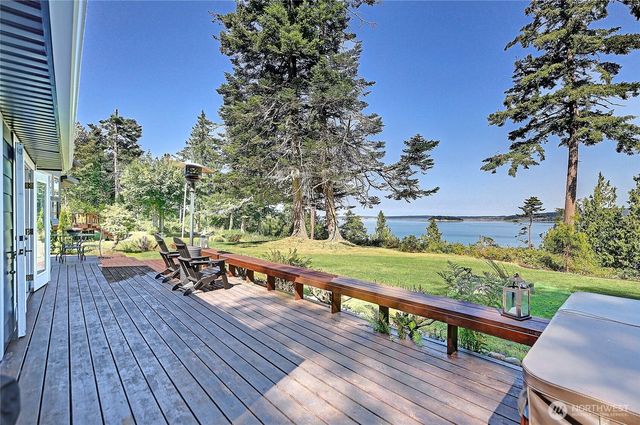 610 Maple Heights Road, Camano Island, WA 98282