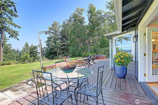 610 Maple Heights Road, Camano Island, WA 98282