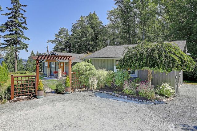 610 Maple Heights Road, Camano Island, WA 98282