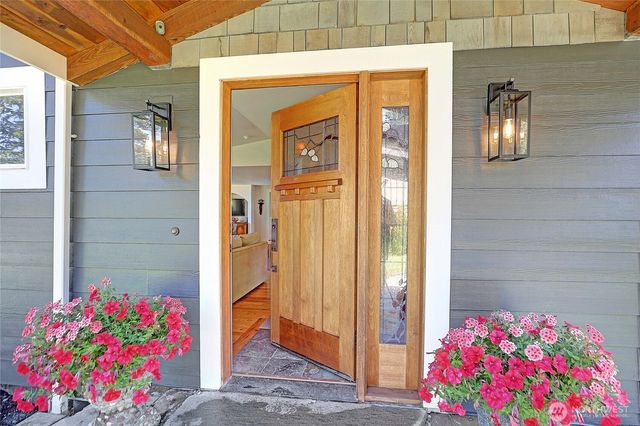 610 Maple Heights Road, Camano Island, WA 98282