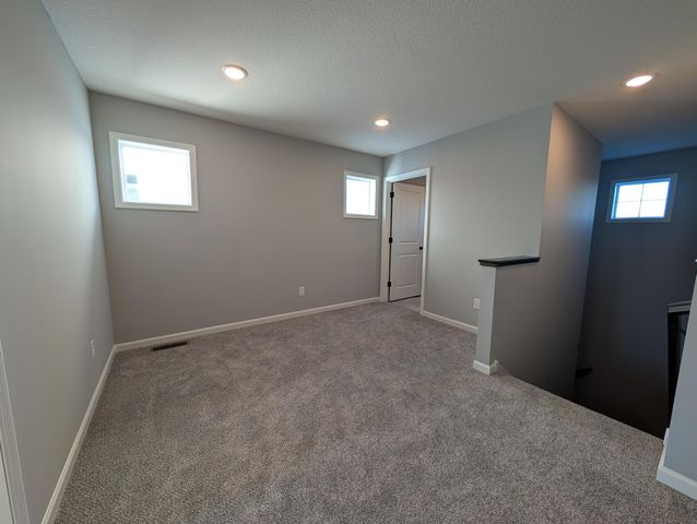 2743 Ivan Avenue NE, Saint Michael, MN 55376