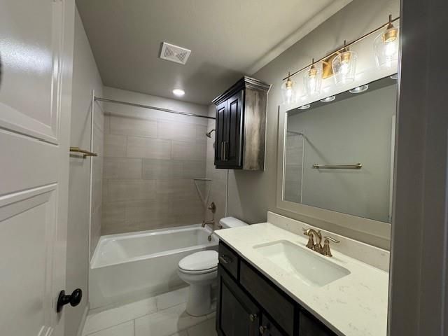 3208 Mt Nebo Drive, Yukon, OK 73099