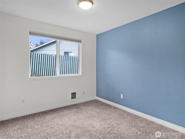 2715 24th Avenue Ct SE, Puyallup, WA 98374